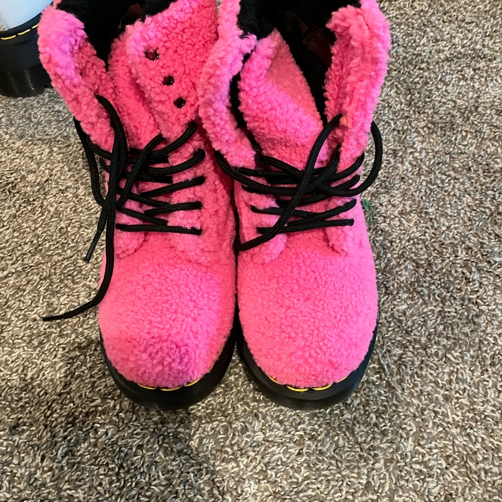 Dr. Martens Boots Women's Size 5 Pascal J Pink Fluffy Furry Classy Boots NWOT
